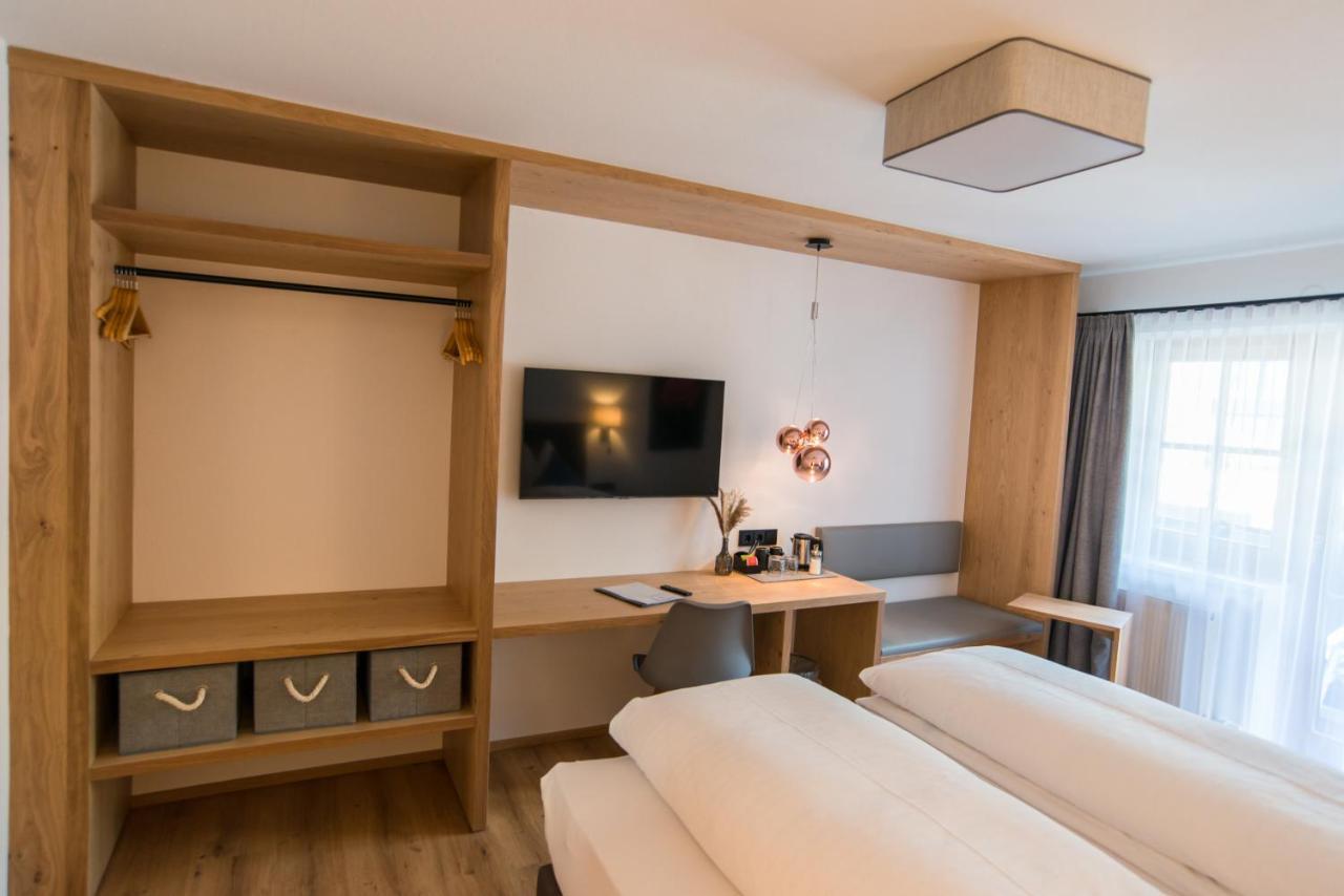 Alpenblick Apartment *
